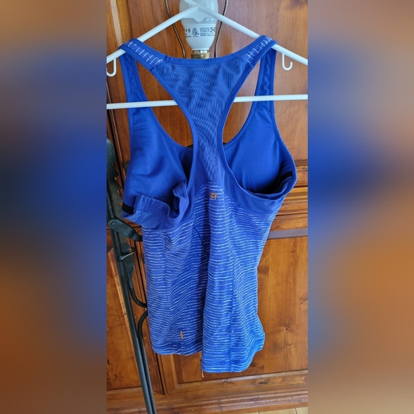 Lucy Halter Sport Bra Tank Top Medium - Picture 2 of 3